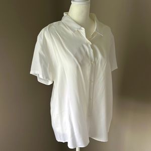 NWT UNIGLO White Button Down Blouse Size M